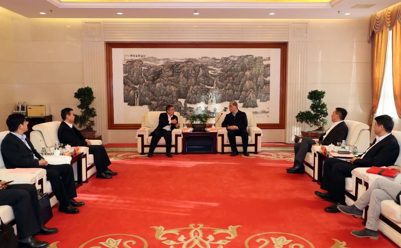 雷凡培會(huì)見中國船級社黨委副書記、總裁莫鑒輝一行